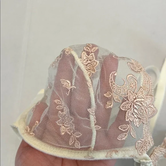 VINTAGE RALPH LAUREN SHEER NUDE UNLINED UNDERWIRE FLORAL LACE BRA SIZE 38C - Picture 3 of 13